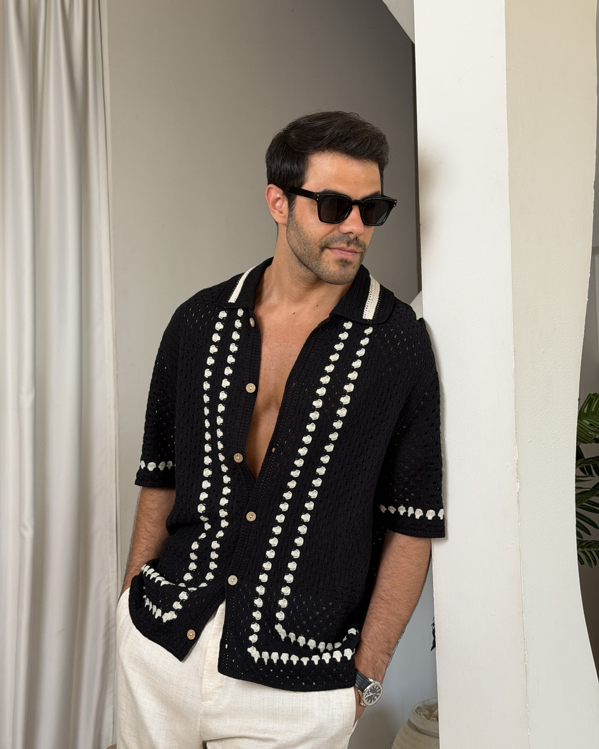 Bzze - Hand-Crochet Knit Polo Shirt - Black & Cream